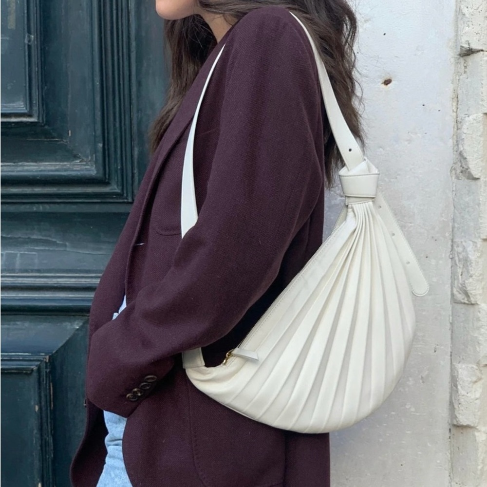 Sabrina Zeng Chiaroscuro Hammock Sling Bag Off White NWT